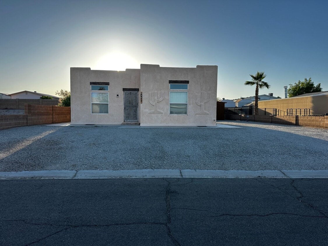 Primary Photo - Fully furnished Rental Available Now