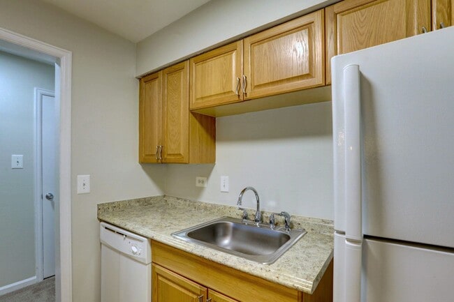 Interior Photo - Monaco Parkway Apartments