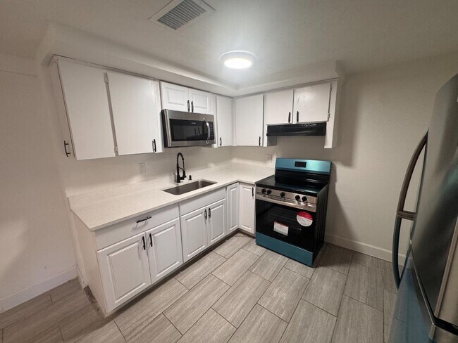 Building Photo - 5525 Quist Dr