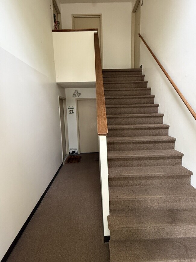 Foto del edificio - 2 Bedroom Apartment in Hastings – Gas and Water Included – $1,150/mo