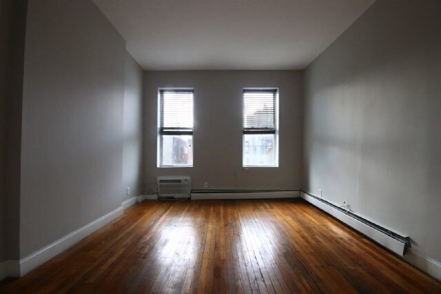 Primary Photo - 25 Clinton St