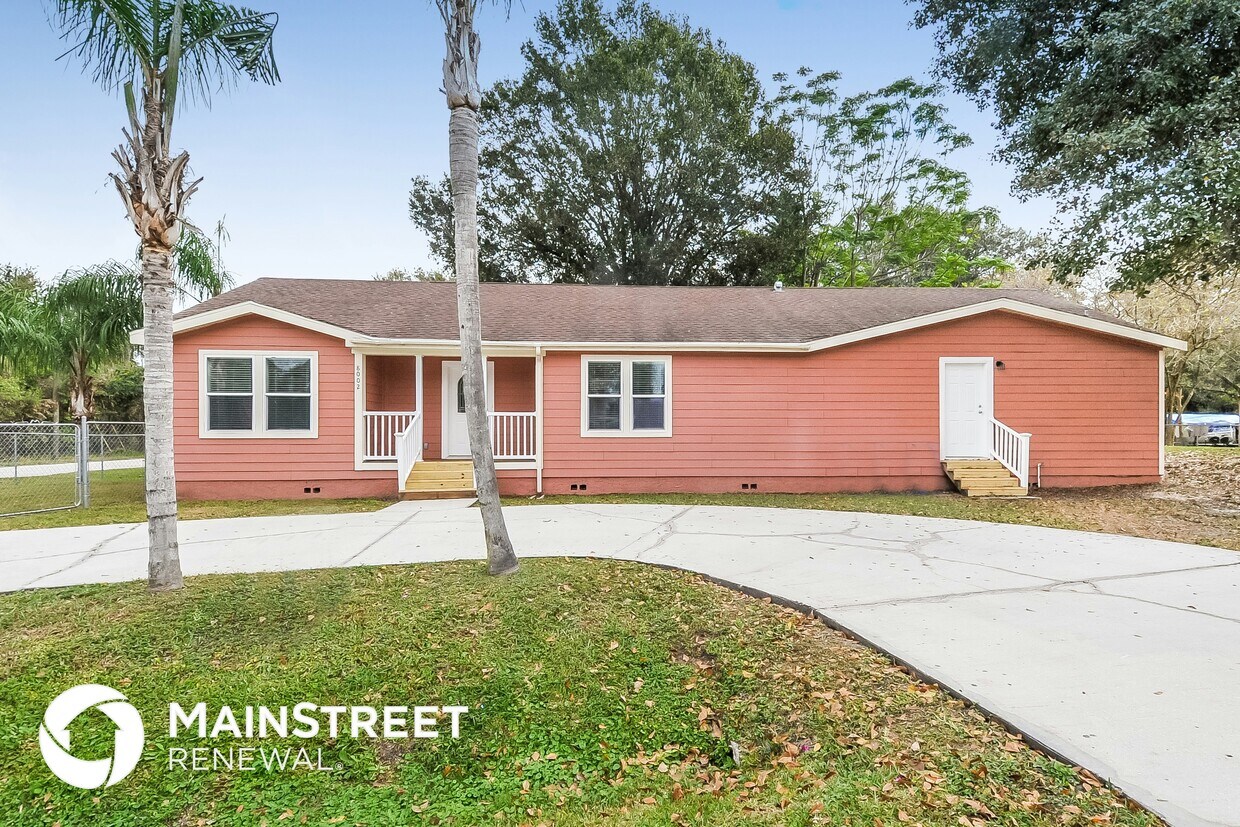 Foto principal - 8002 Maloren St