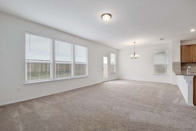 Foto del edificio - 8200 Knoxville Trl