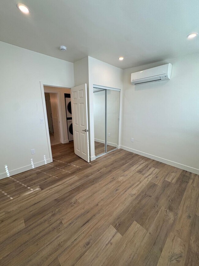 Foto del edificio - 263 E 21st St