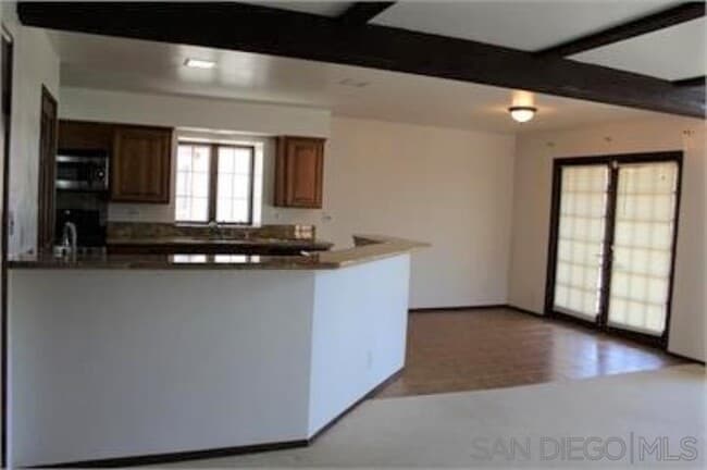 Building Photo - 8656 Villa La Jolla Dr