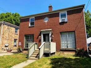 Building Photo - 853 Ballard St SE