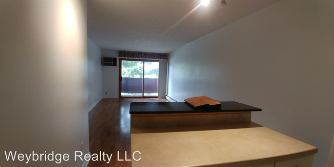 Building Photo - 2 br, 1 bath House - 4903 Chalet Drive #206