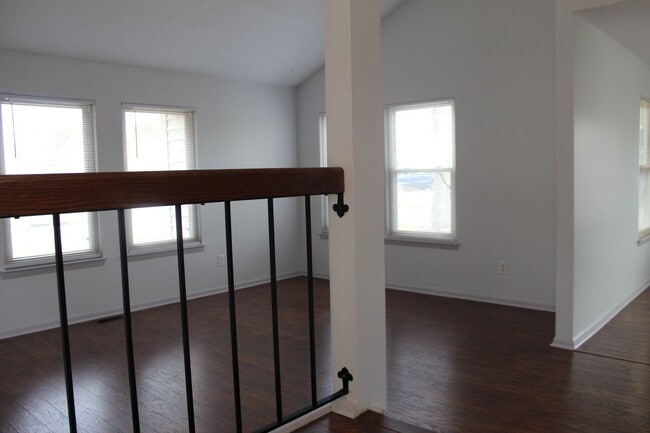 Building Photo - LAKE CHRISTOPHER