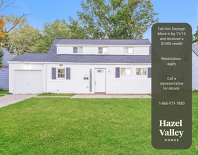 Building Photo - 451 Fairway Blvd Building Photo - 451 Fairway Blvd