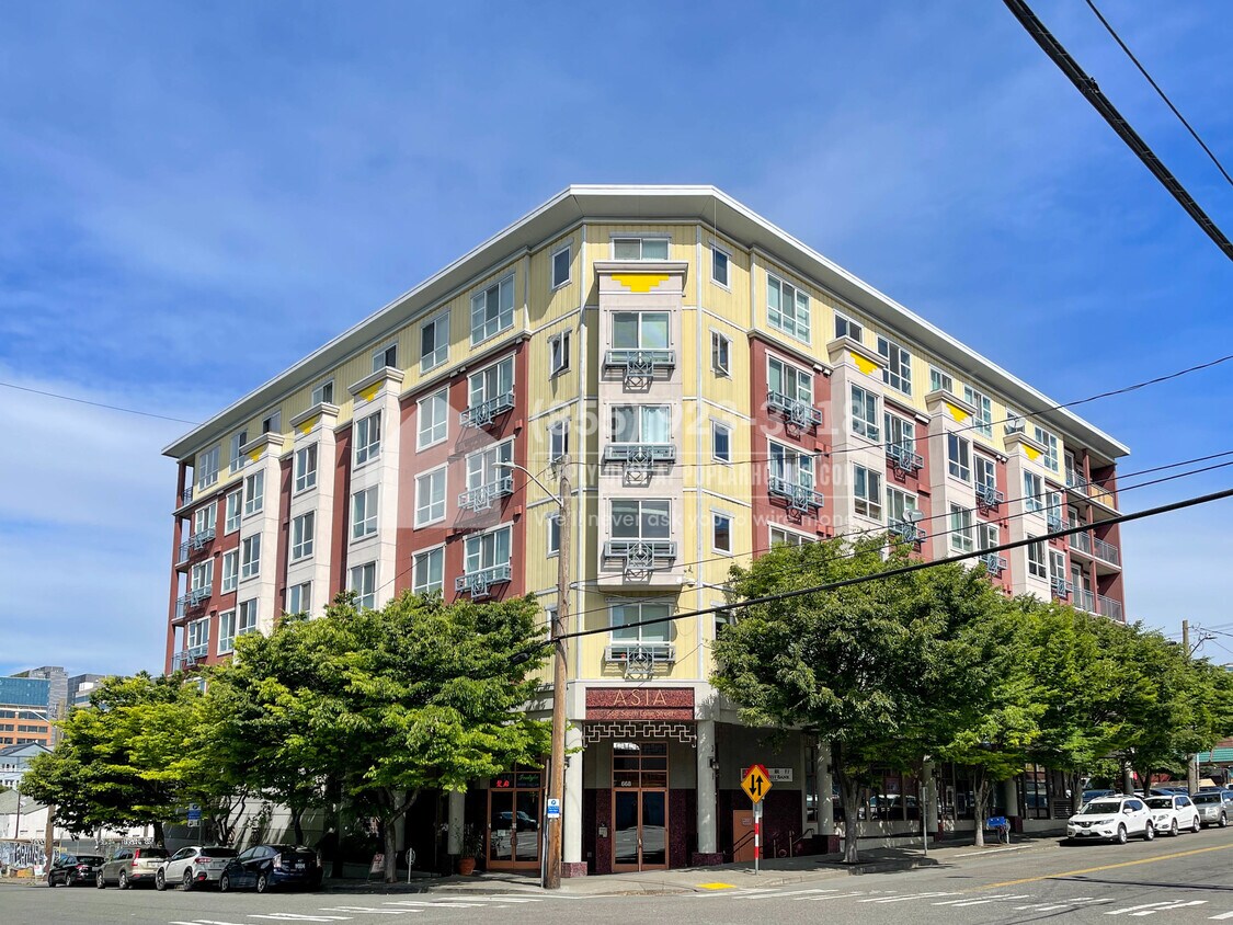 Foto principal - 668 S Lane St