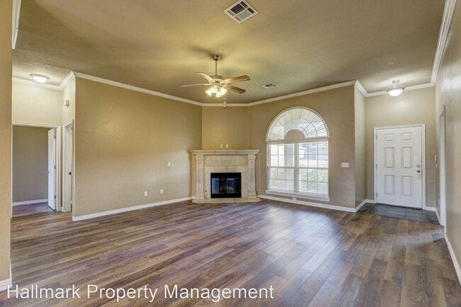 Building Photo - 4 br, 2 bath House - 9332 Pear Street