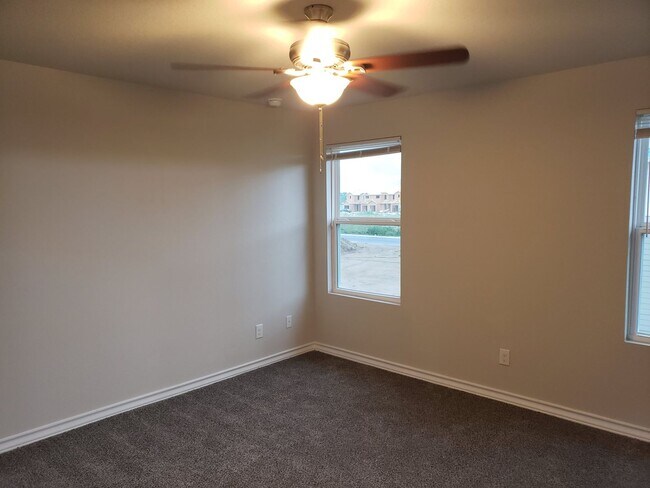 Foto del edificio - Townhome for rent