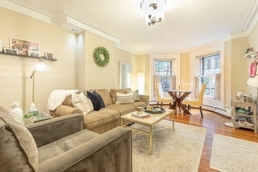 Primary Photo - 174 W Brookline St