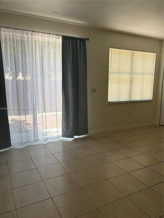Foto del edificio - 12393 SW 124th Terrace
