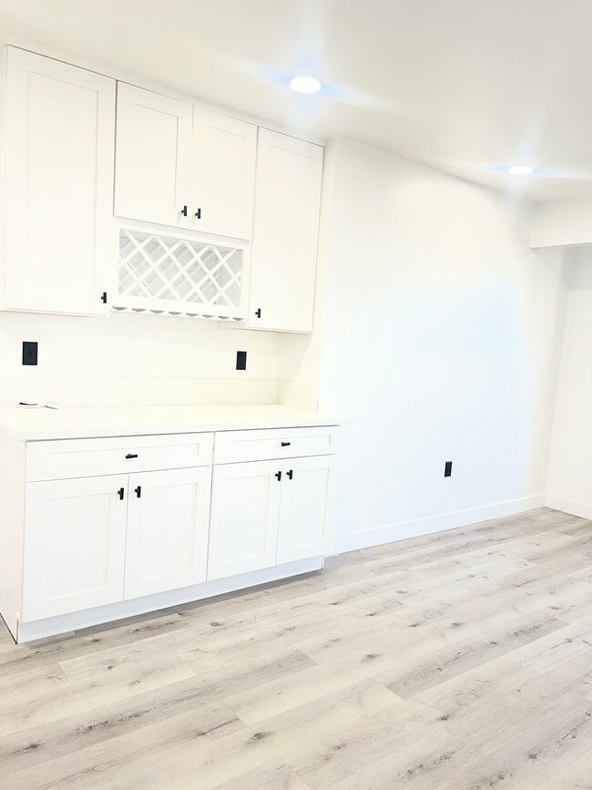 Building Photo - 2320 S Robertson Blvd