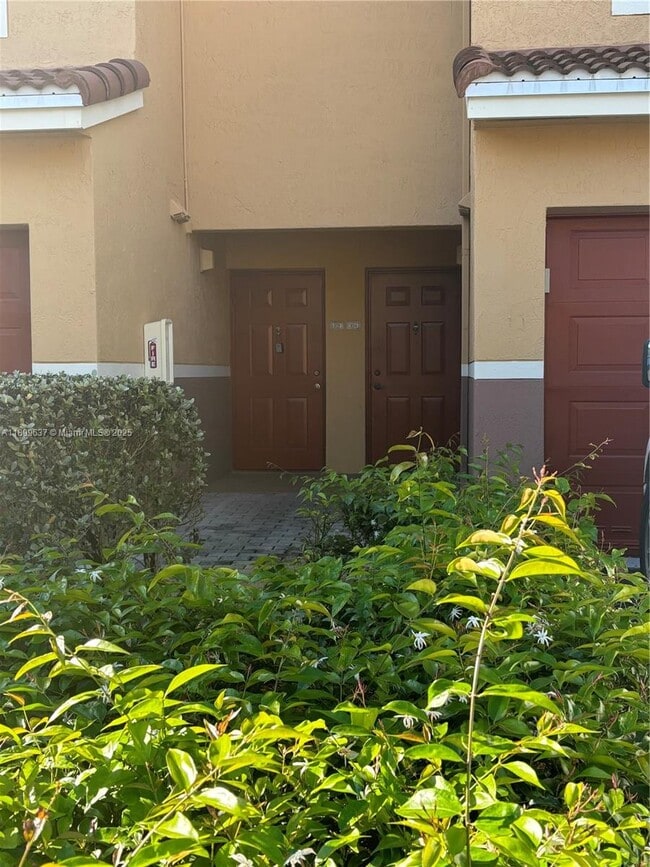 Building Photo - 900 Scotia Dr