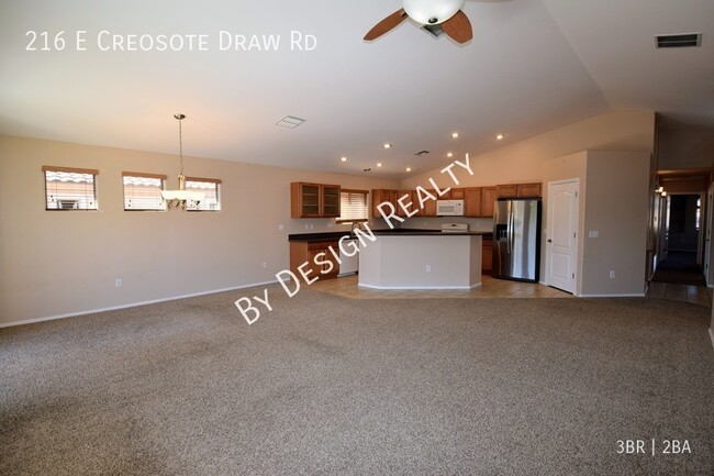 Building Photo - Corona De Tucson 3 Bed 2 Bath with Great V...