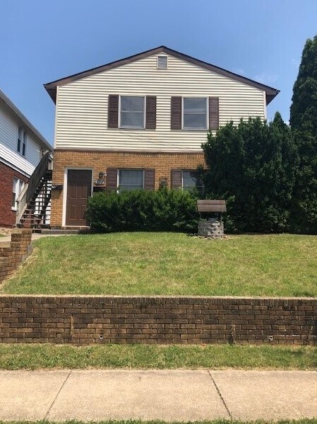 Front - 112 N Cleveland Ave