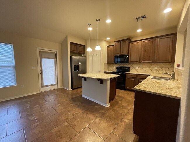 Building Photo - 2529 Las Brisas St