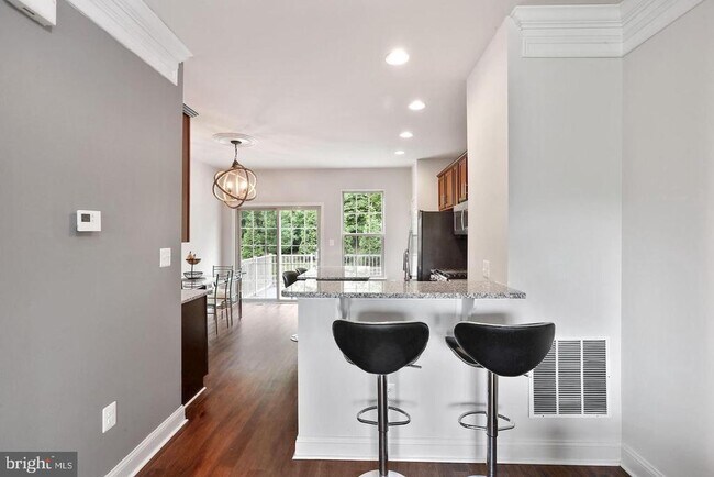 Foto del edificio - 4600 Potomac Highlands Cir
