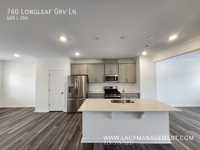 Foto del edificio - 760 Longleaf Grv Ln