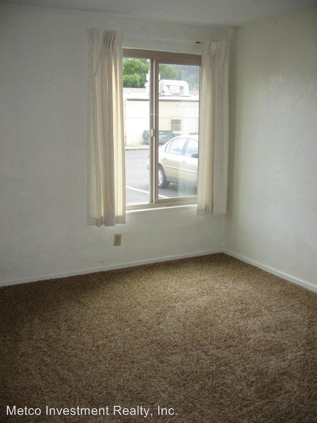 Building Photo - 855 A St