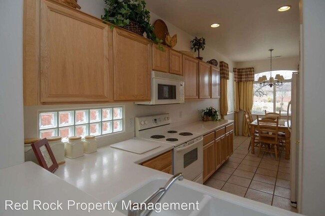 Building Photo - 3 br, 2 bath House - 3676 E Canyon Crest Ave