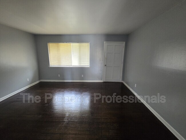 Foto del edificio - 7750 Rugby Ave