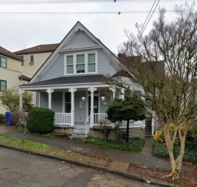 Foto del edificio - 117 SW Whitaker St