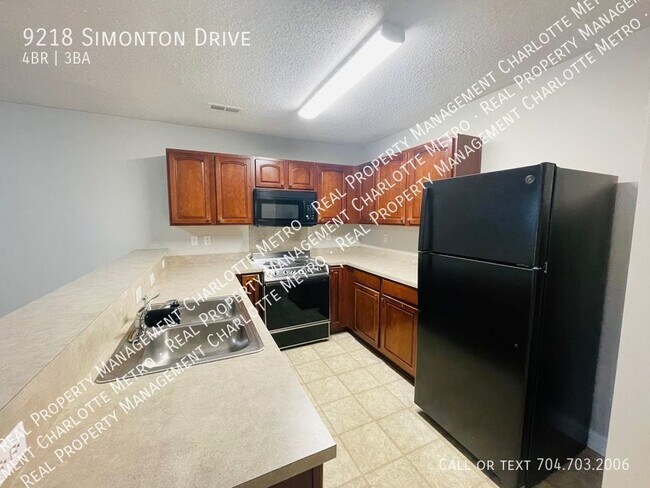 Foto del edificio - Beautiful, spacious 4 bed 2.5 bath home