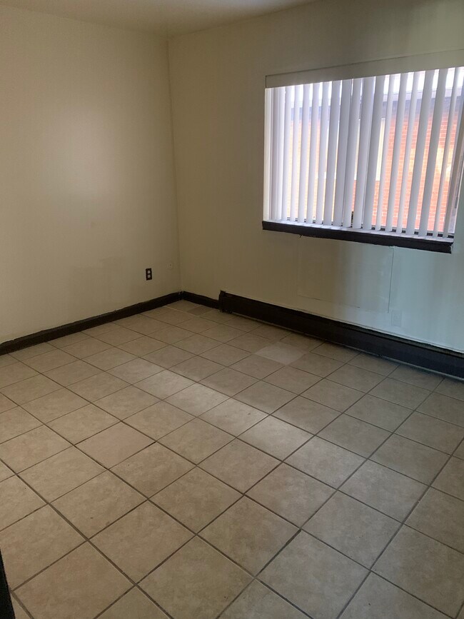 Foto del edificio - 12775 Plymouth Rd