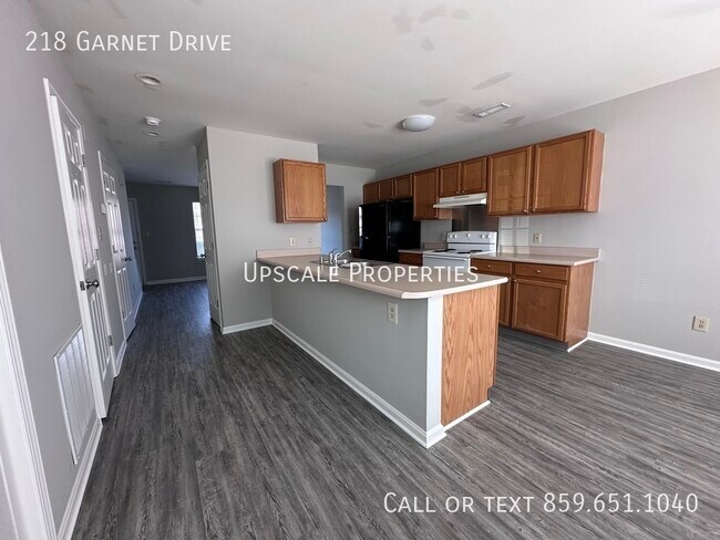 Foto del edificio - 218 Garnet Dr