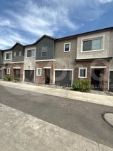 Building Photo - 2746 W Red Fox Rd