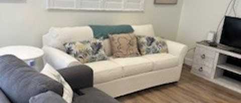 Building Photo - 18 Palm Dr