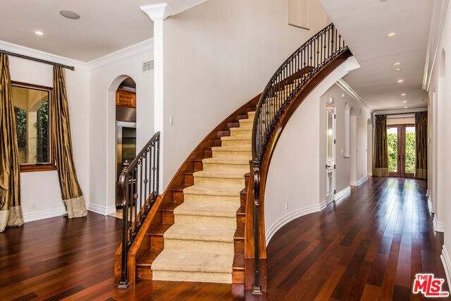 Foto del edificio - 148 S Swall Dr