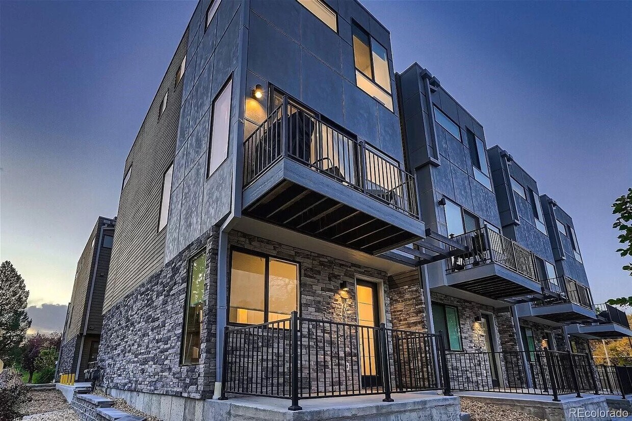 Stylish Lakewood Townhome House Rental in Lakewood, CO