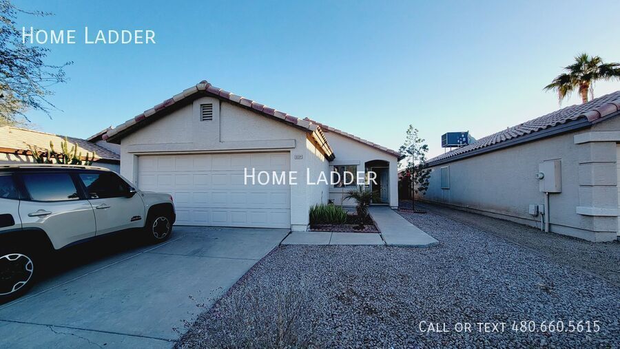 Photo - 8339 W Elm St-