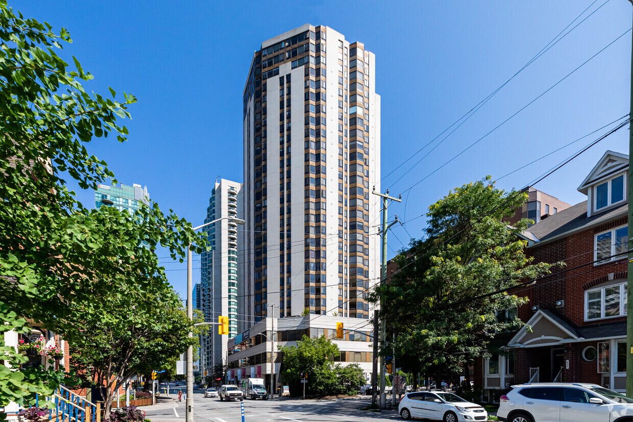 The Carlisle Apartments 221 Lyon St Ottawa, ON