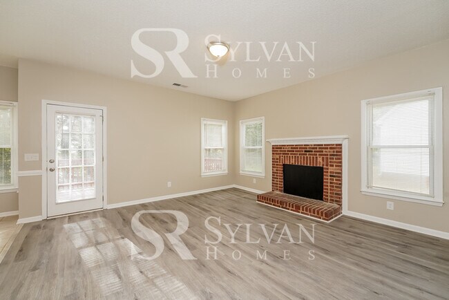 Foto del edificio - Prepare to be impressed by this 4 bedroom, 2.5 bathroom home