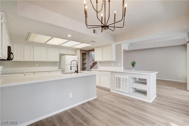 Foto del edificio - 5481 Painted Mirage Rd