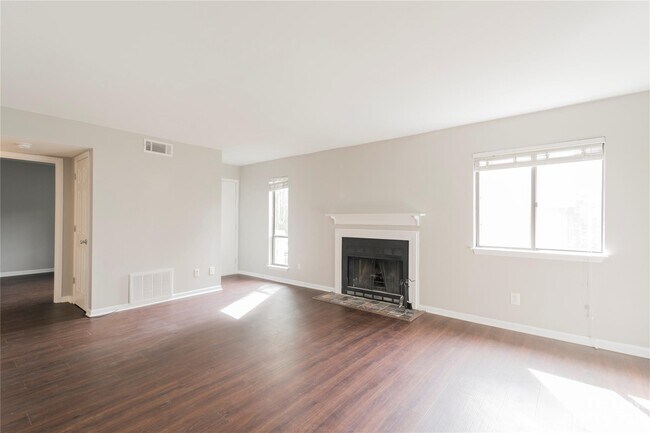 Foto del edificio - 6125 Heathstone Ln