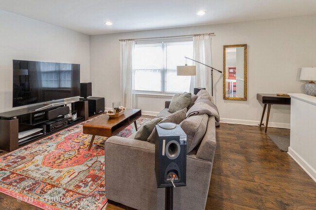 Foto del edificio - 401 Briarwood Ct