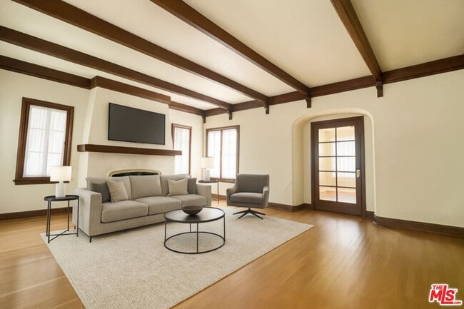 Building Photo - 753 S Ogden Dr