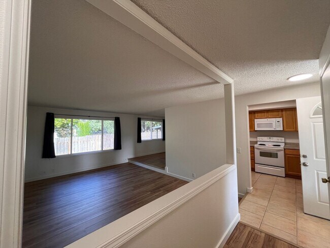 Building Photo - Snag This Rare Gem! 3 Bed, 2 Bath Ranch on a Large Lot