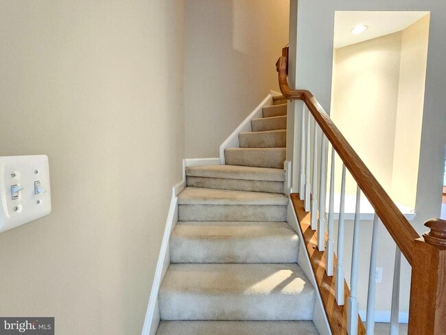 Building Photo - 7012 Trek Way