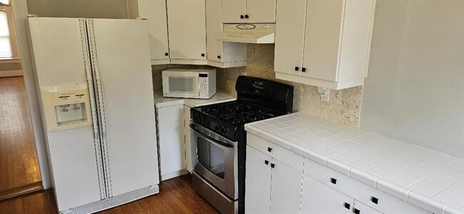 Building Photo - 1301 Bomar St