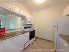 Building Photo - 373 Highland Ave