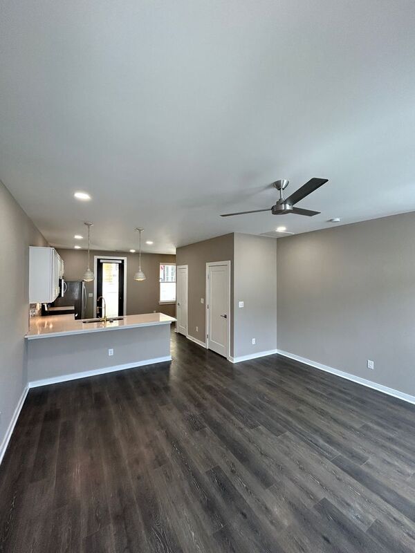Building Photo - 303 Jeffries Wy