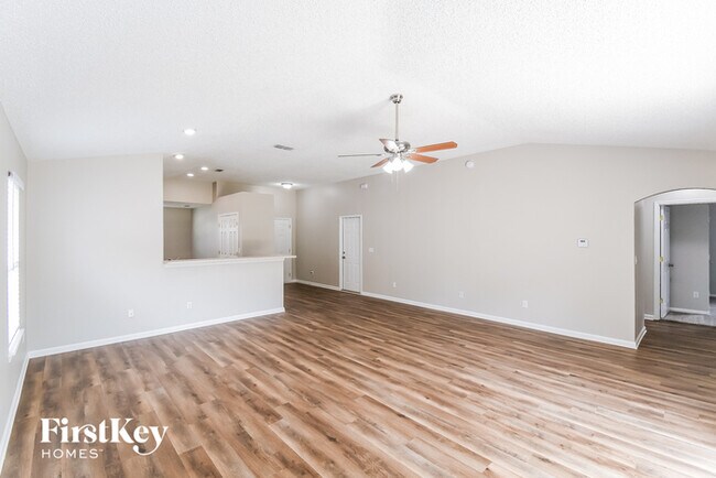 Foto del edificio - 8956 Fallsmill Dr
