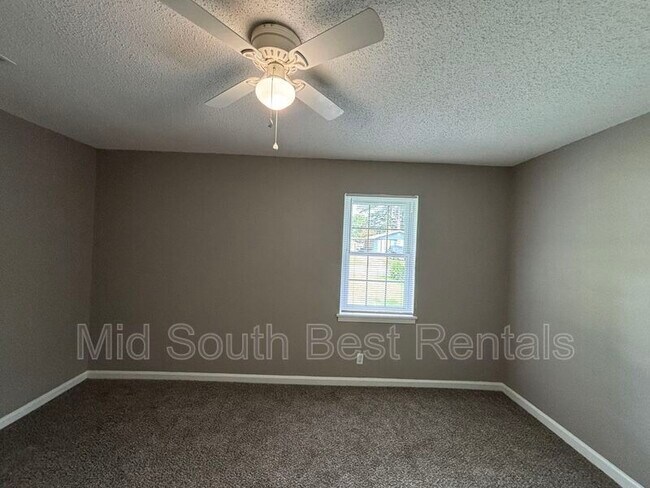 Building Photo - 616 Sorrells Dr